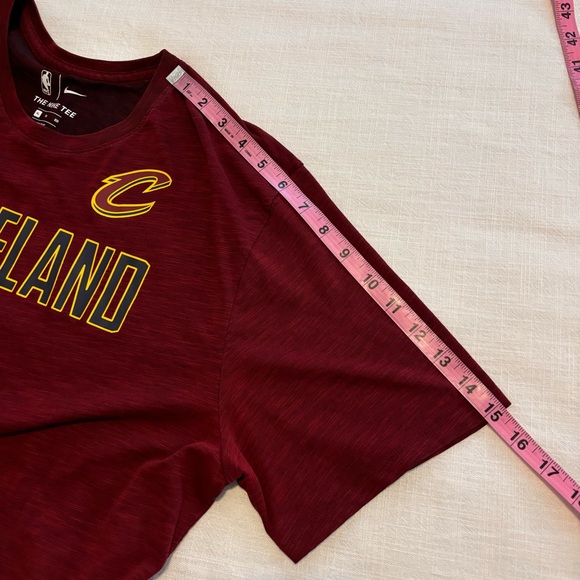 Men’s Nike Cleveland Cavaliers Tee - Picture 9 of 9